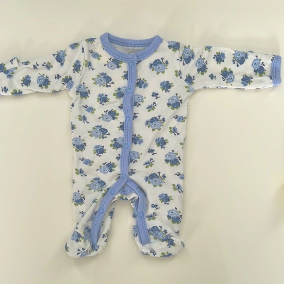 3 PREEMIE Button Up Onesies - Picture 2 of 7